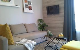 Alexandra Apartment Hajduszoboszlo - Chic Flat